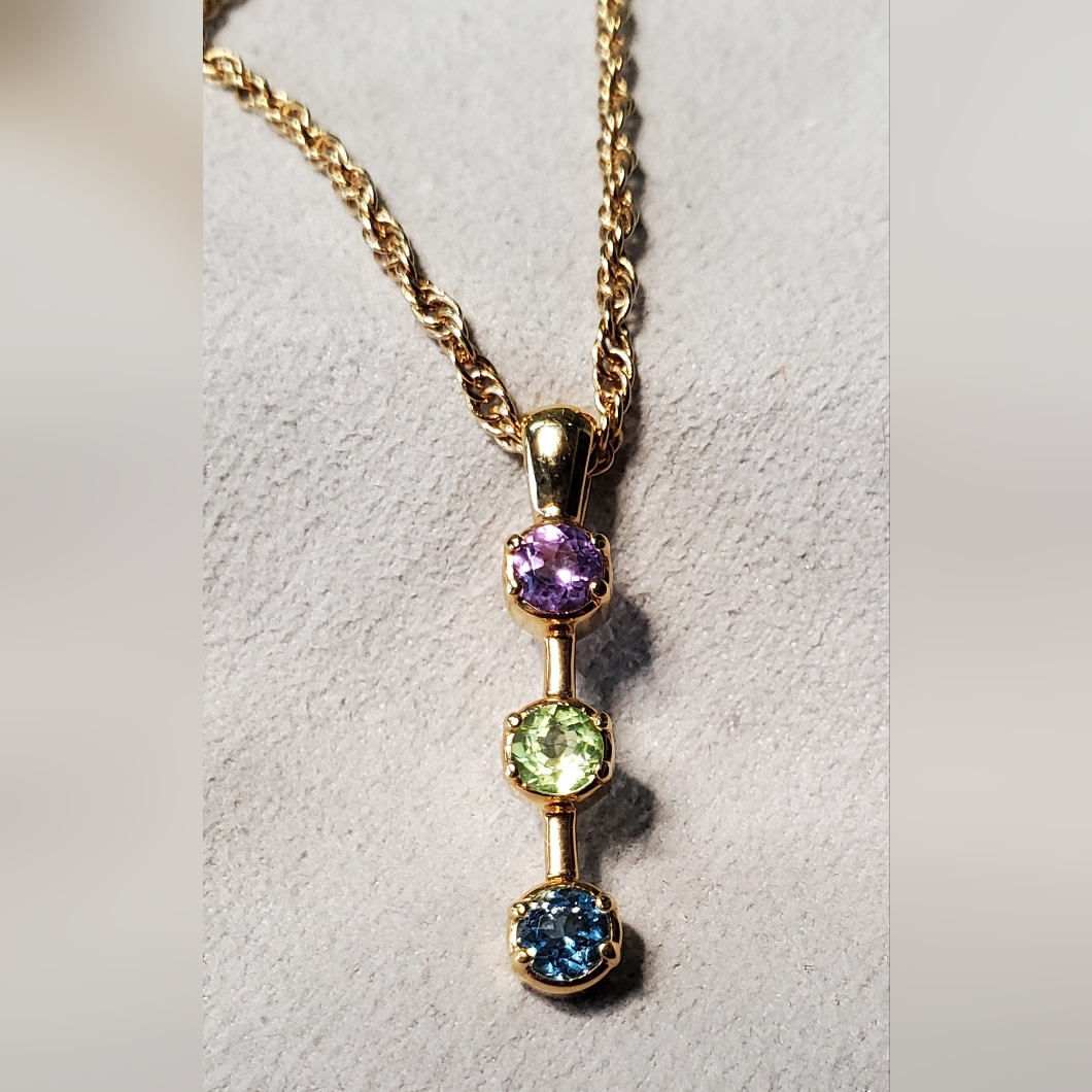 AmethystPeridotBlue Topaz Drop Pendant On 16 Gold-Tone Rope Chain 20$